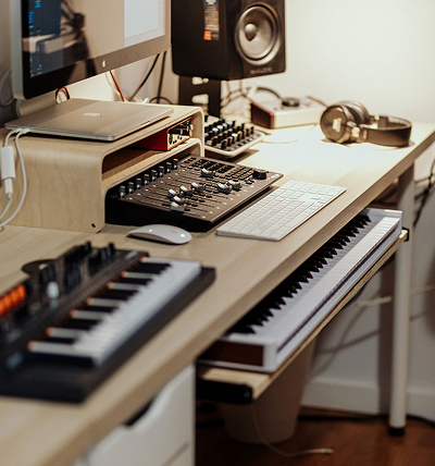 Estudio de música. Víctor Segura
